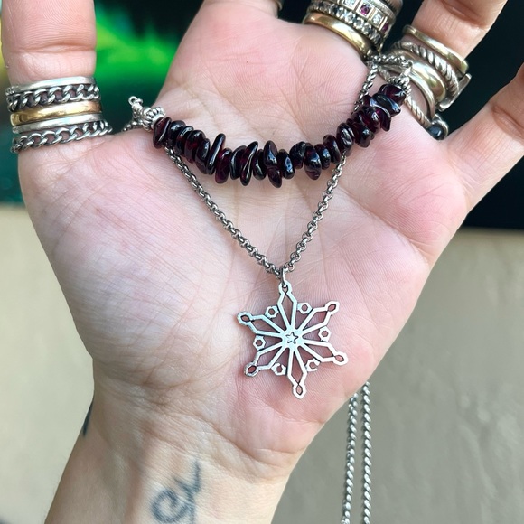 Set ! Dark red garnet snowflake necklace + earrings winter xmas set - Picture 12 of 14